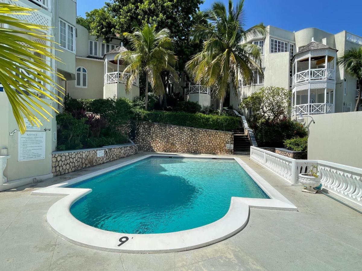 Hummingbird Retreat - Luxury Oceanview Apt, 7-Minute Walk To Beach Ocho Rios Exterior foto